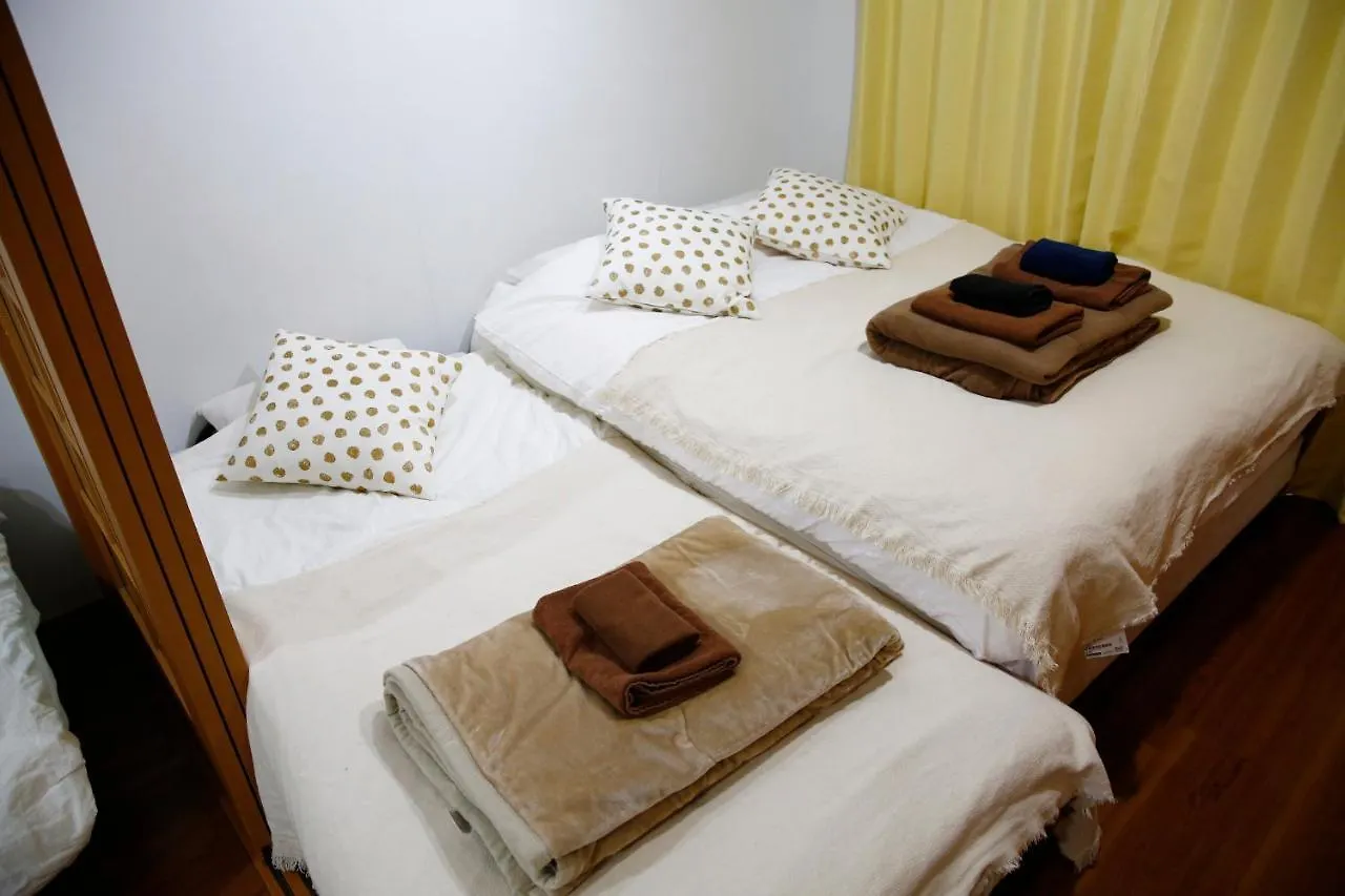 Grip House Shibuya Yellow Apartment Tokyo 0*,  Japan