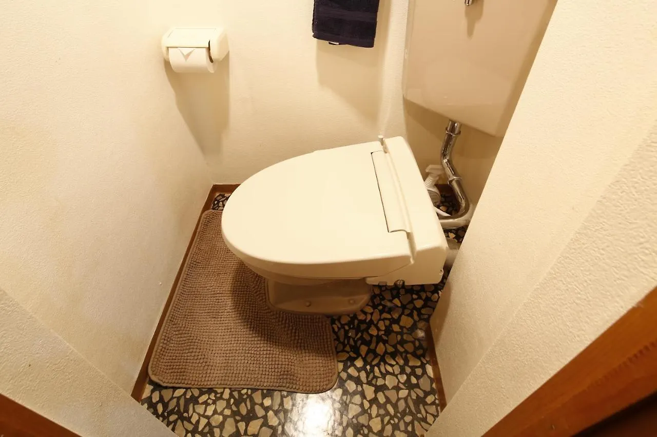 Grip House Shibuya Yellow Apartment Tokyo