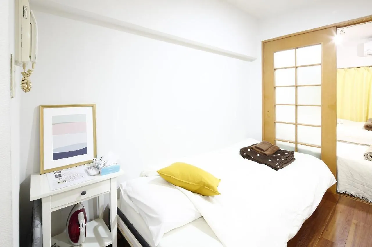 Grip House Shibuya Yellow Apartment Tokyo