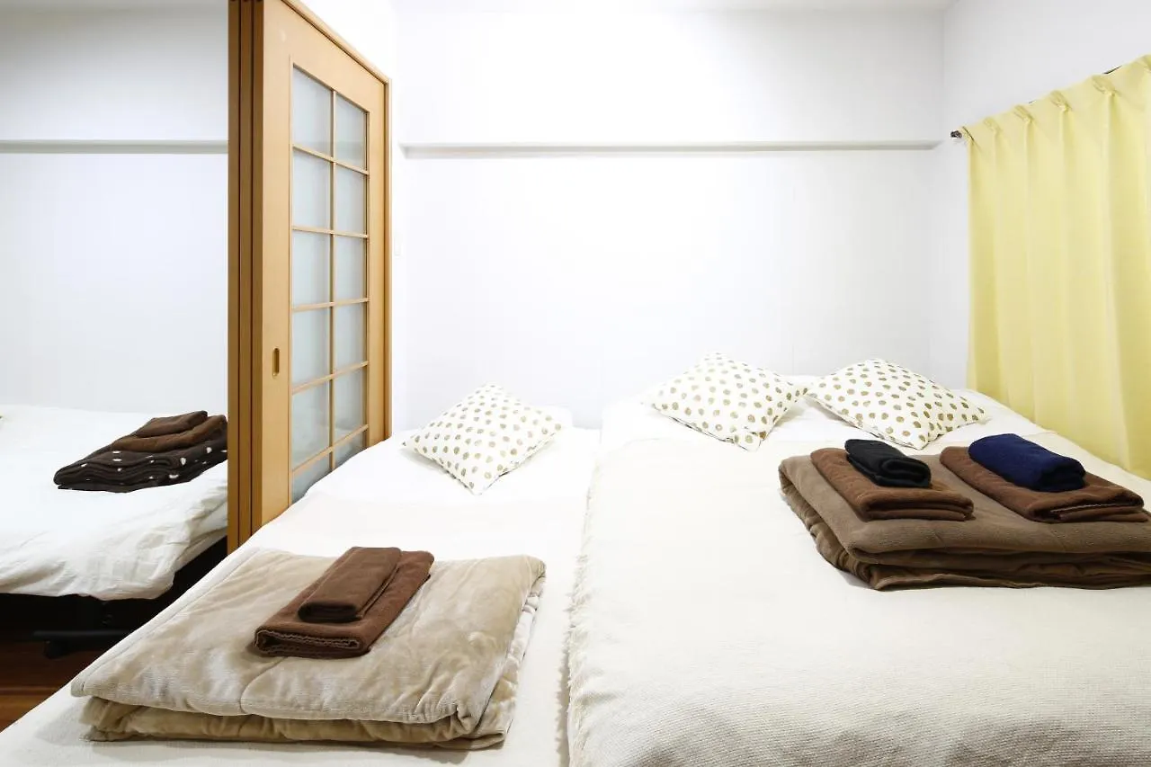 Grip House Shibuya Yellow Apartment Tokyo